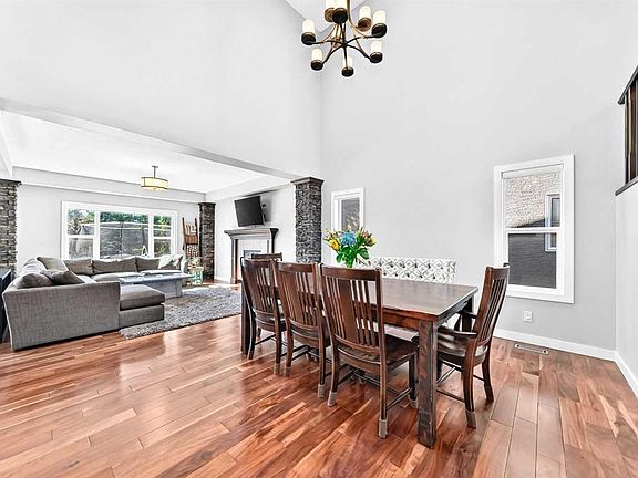 5th image of 137 E Aspenmere Cir