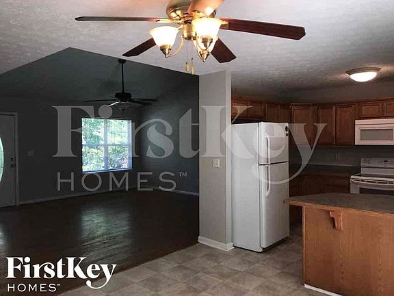 5th image of 5036 Balus Dr