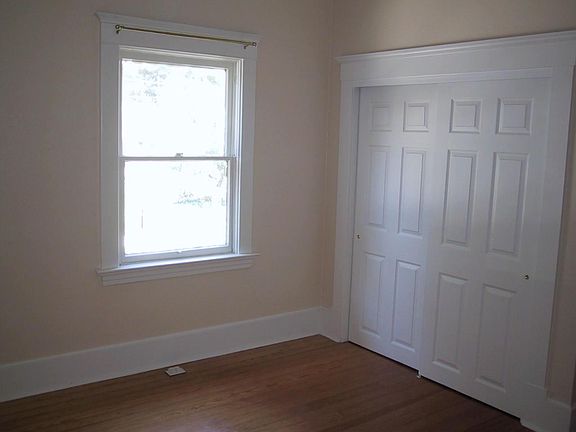 Bedroom (west facing)