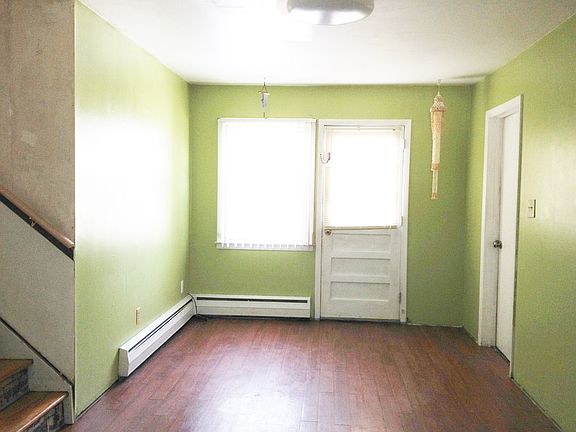 5th image of 57 Carrie Ct