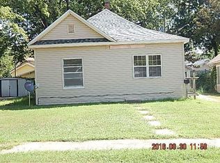 1208 N 6th St, Independence, KS 67301