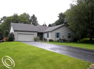 660 Cobblestone Trl, Howell, MI 48843