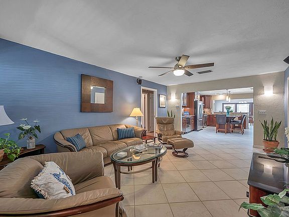 5th image of 6626 Bayou Grande Blvd NE