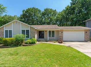 9 Pinehurst Ct, Saint Peters, MO 63376