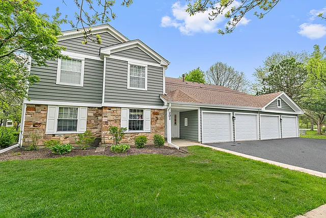 201 Maplebrook Ct #Z1 — Photo 1