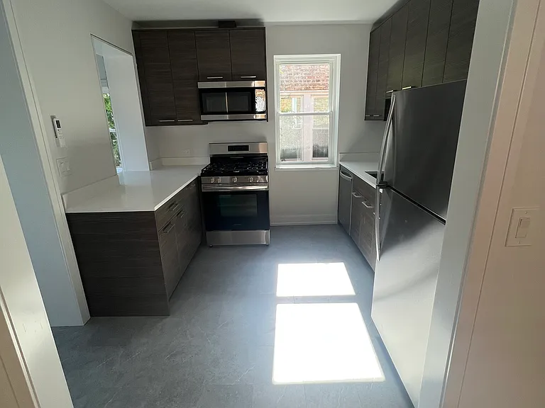 1334 W Elmdale Ave #3R — Photo 9