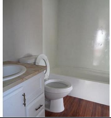 4th image of 300 Riverwood Ln