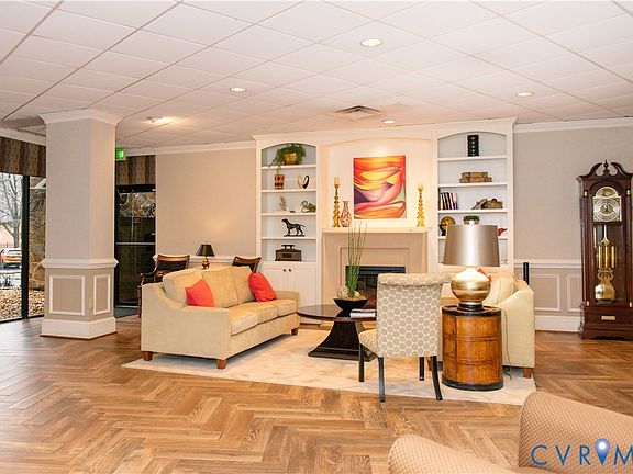 2nd image of 2956 Hathaway Rd #U809