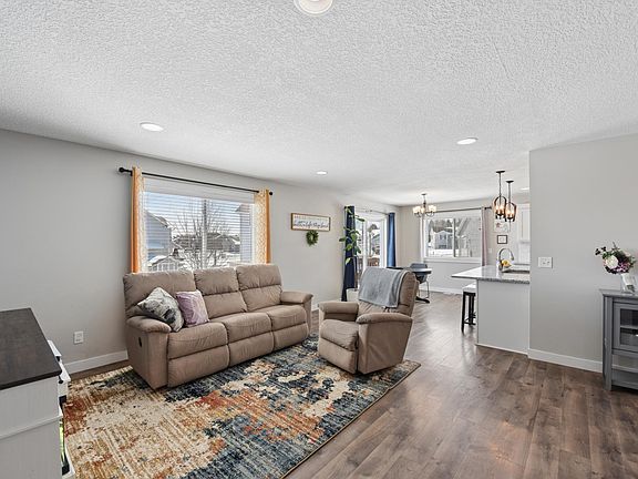 2nd image of 1100 Susan Ln