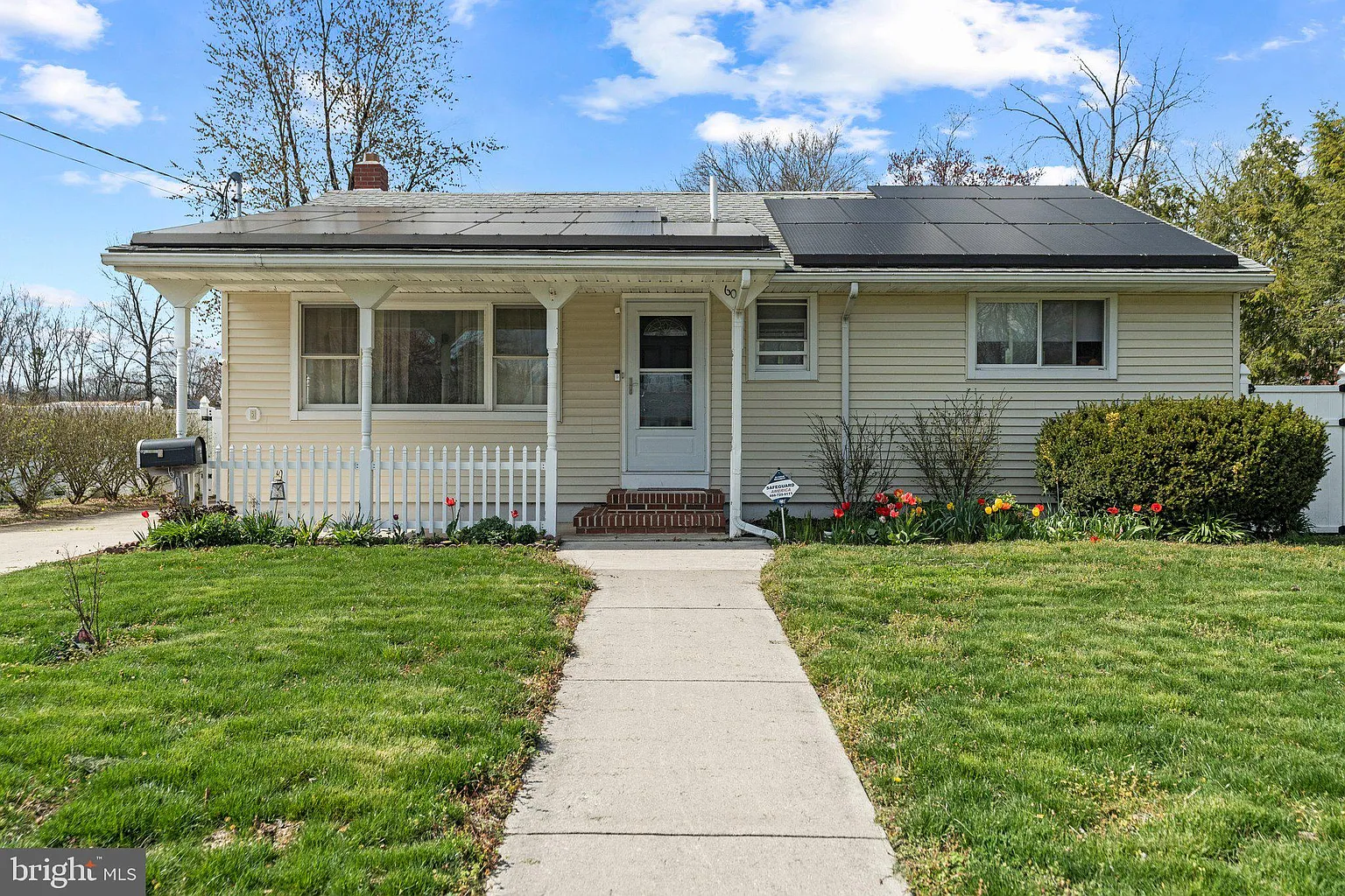 606 Valatia Ave photo 1