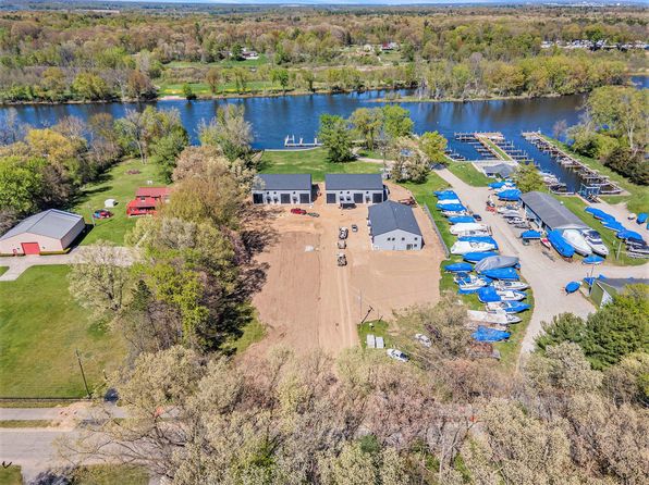 10371 N Cedar Dr #3, Grand Haven, MI 49417