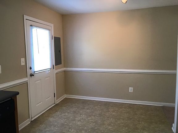 4th image of 1876 English Ct