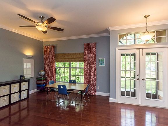 3rd image of 4285 12th St NE