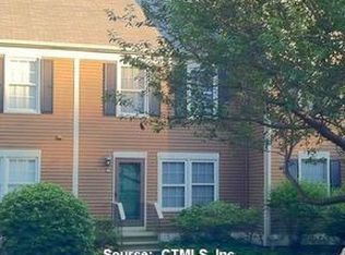 115 Foxbridge Village Rd, Branford, CT 06405