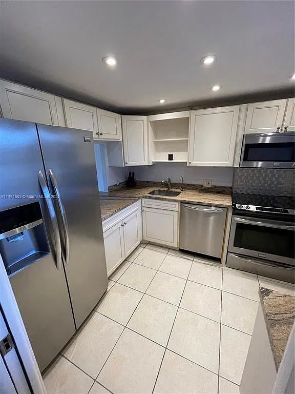 1 bed, 1.5 bath, 900 sqft, $1,775 — Photo 4