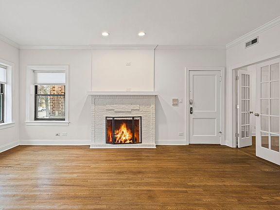 3rd image of 4021 N Southport Ave #1