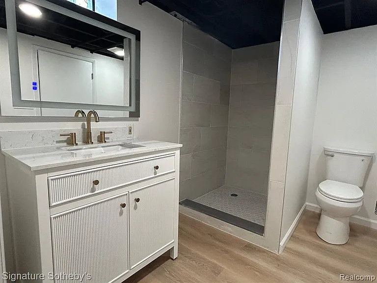 2194 Dorchester Rd — Photo 11