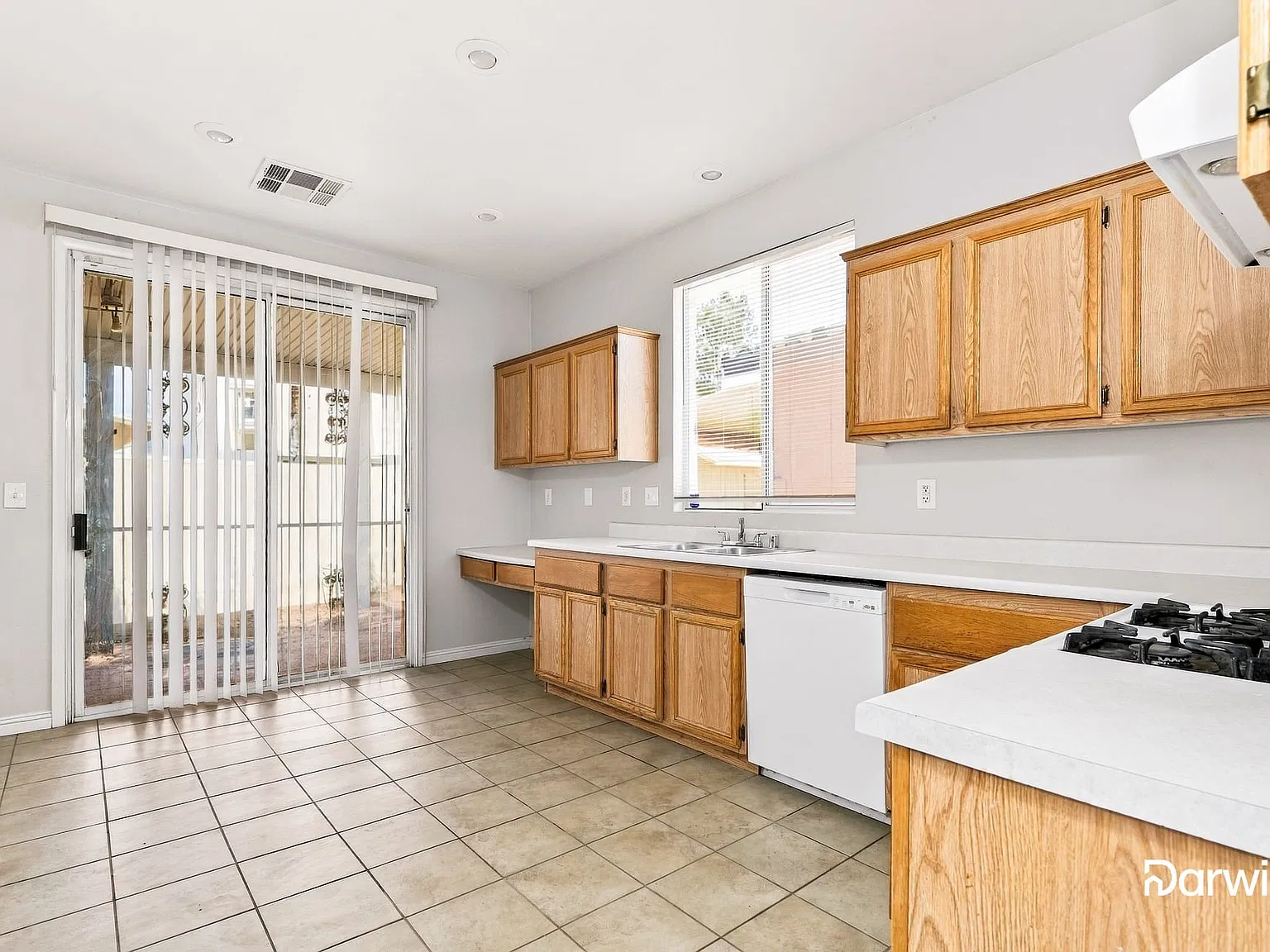 3 bed, 2.0 bath, 1244 sqft, $1,930 — Photo 2