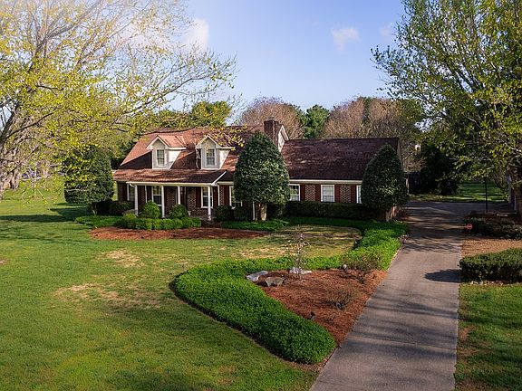 3rd image of 4182 Faithway Dr