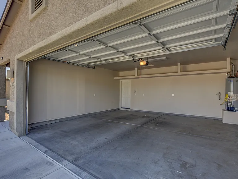 7839 E Loos Dr — Photo 22
