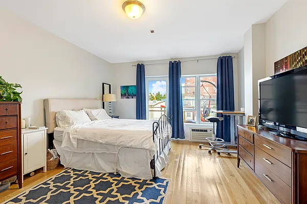 Rented by Compass | media 14