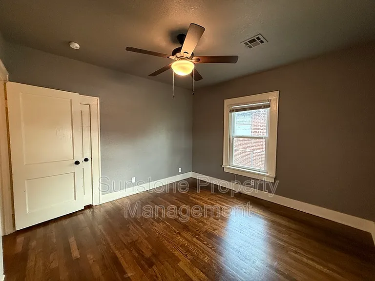 223 S Evanston Ave — Photo 18