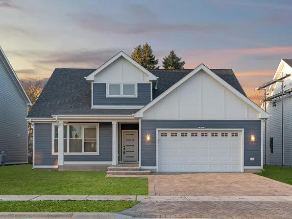 4032 Faith Ln, Saint Charles, IL 60174