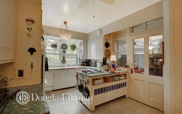 Sold by Douglas Elliman | media 16