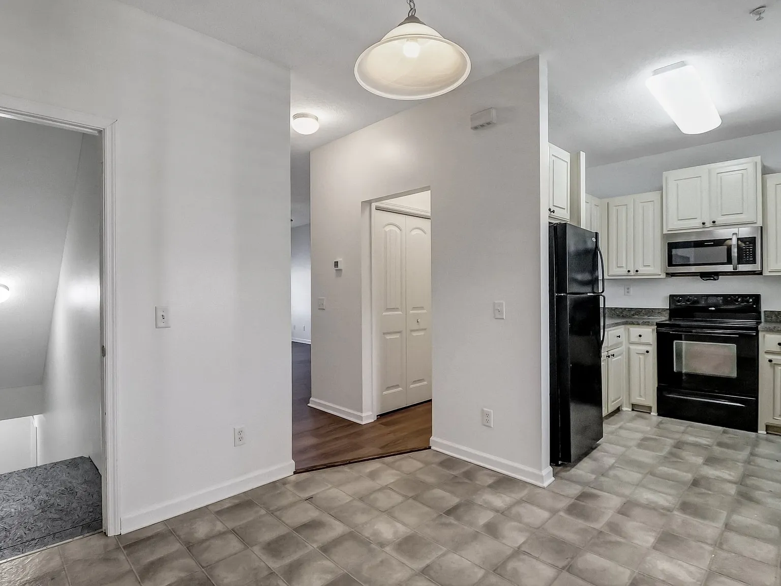 Laurel Oak Lane - 324 — Photo 3