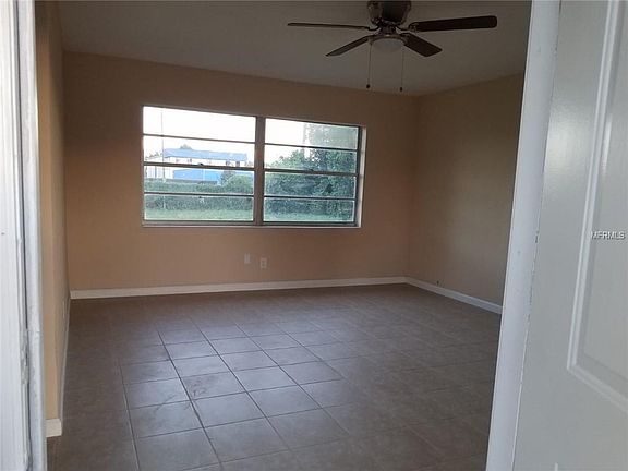 3rd image of 1828 Rotary Dr