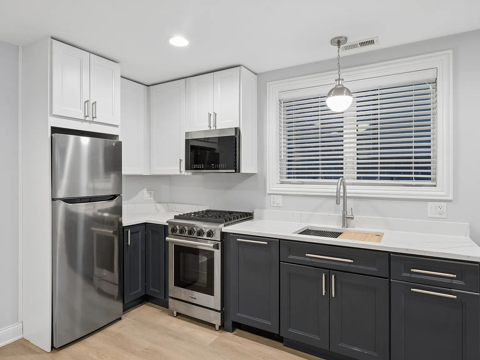 1 bed, 900 sqft, $1,750 — Photo 3