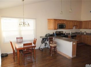 77 Arizona Ave, Long Beach, NY 11561