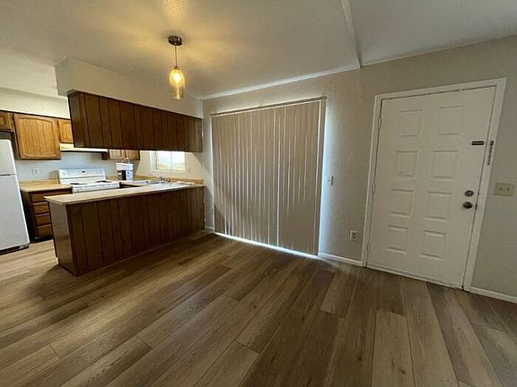 5th image of 3407 S Hardy Dr