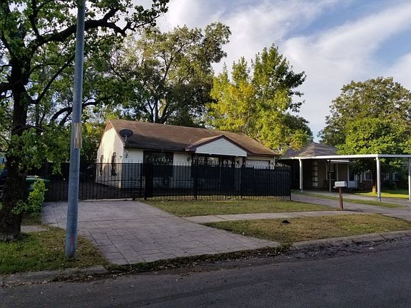 3rd image of 4018 Antoinette St