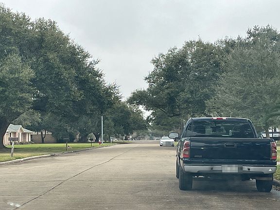 4th image of 218 W Sherwood Dr