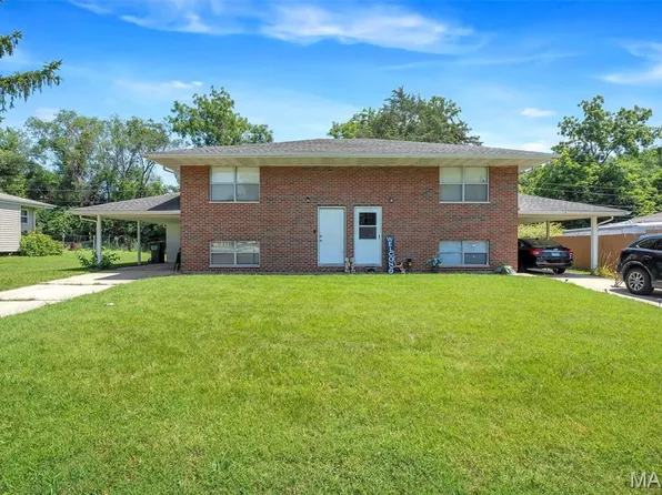 152 Liberty Dr, Belleville, IL 62226