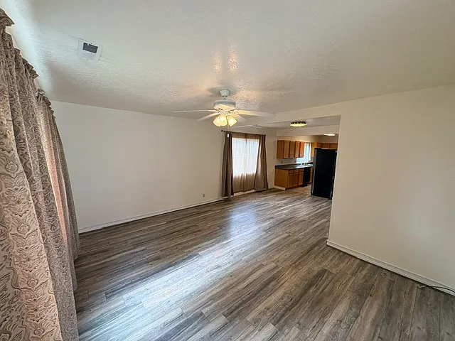 2 bed, 978 sqft, $1,900 — Photo 2