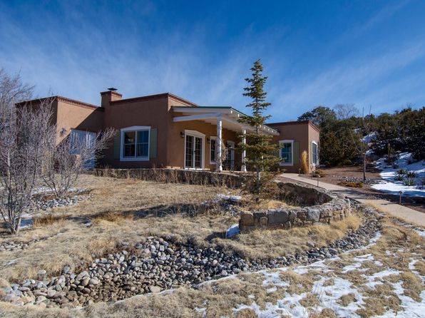16 Montoya Cir