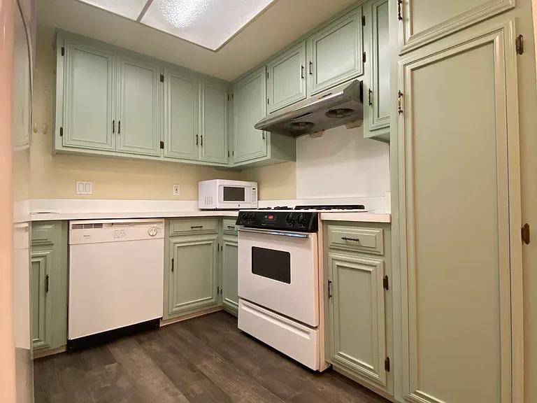 1705 W Alhambra Rd — Photo 2