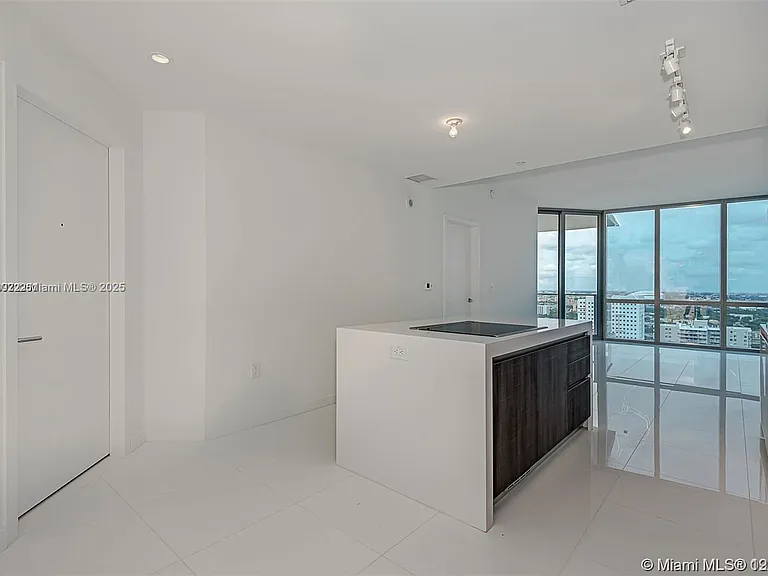 851 NE 1st Ave #1608 — Photo 3