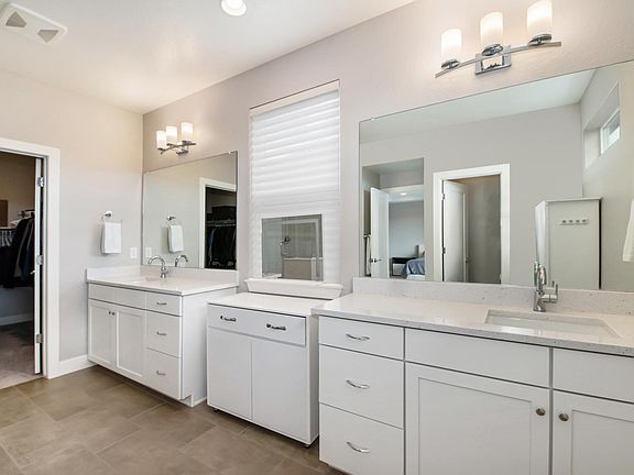 5th image of 1152 Fox Hills Ct