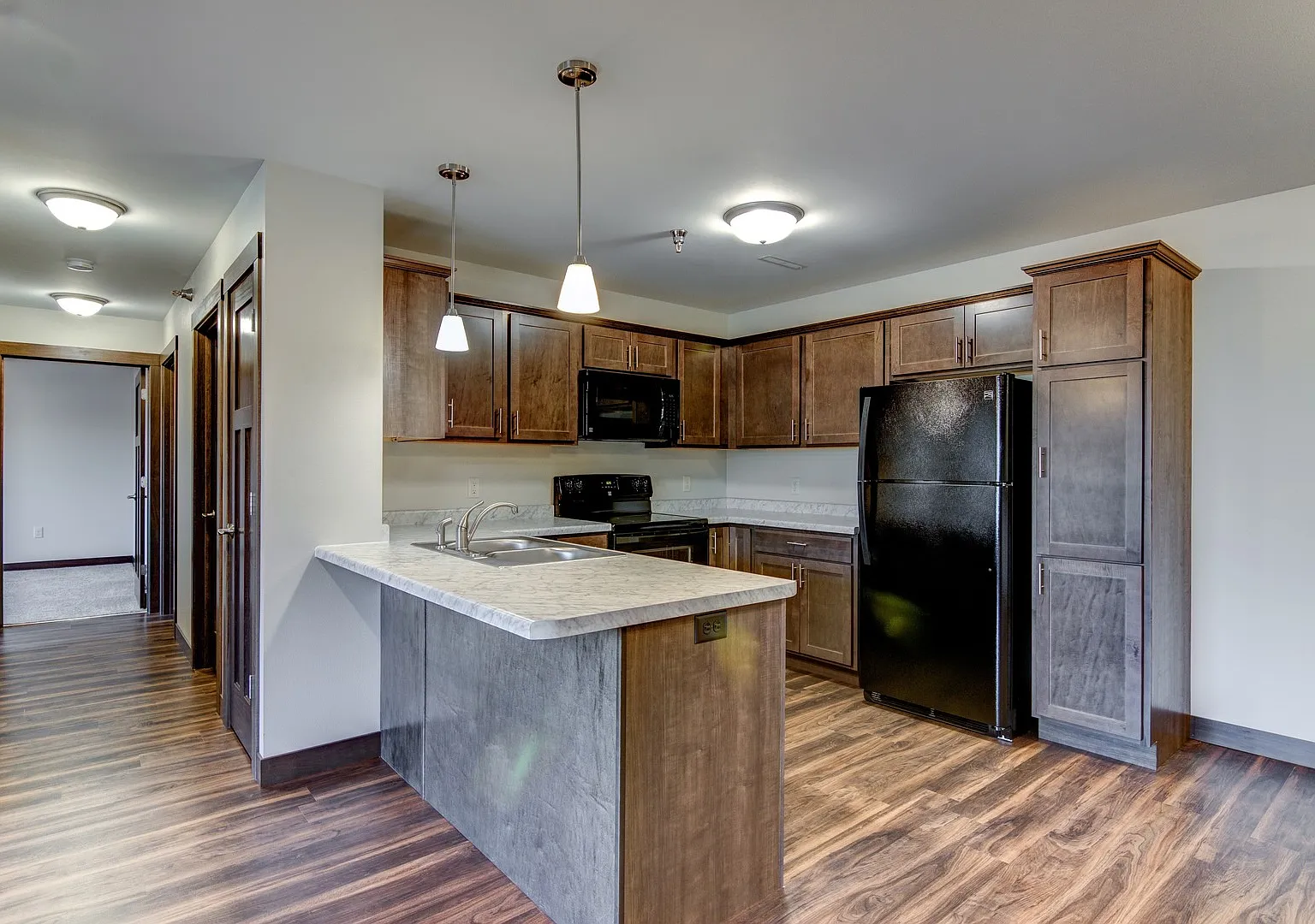 Starr Avenue Apartments — Photo 3