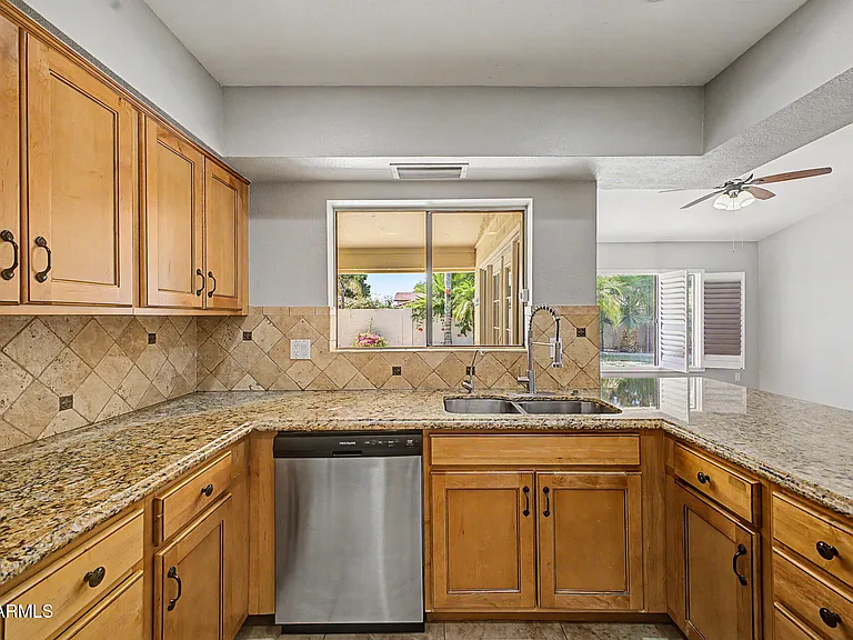 5731 E Marilyn Rd — Photo 11