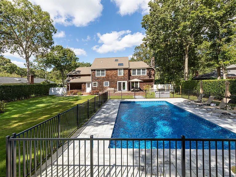 9 Eisenhower Dr — Photo 35