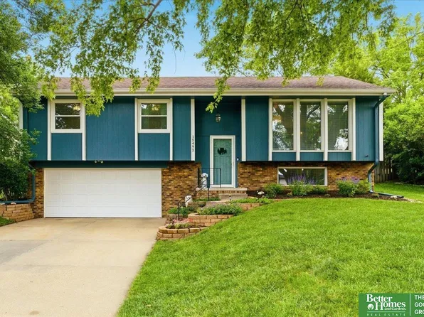 15492 Harney St, Omaha, NE 68154