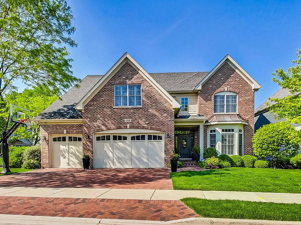 1st image of 908 Red Oak Dr