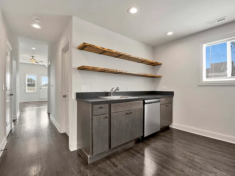 3125 N California Ave #3F — Photo 7