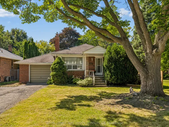 98 Prennan Ave, Toronto, ON M9B 4C4