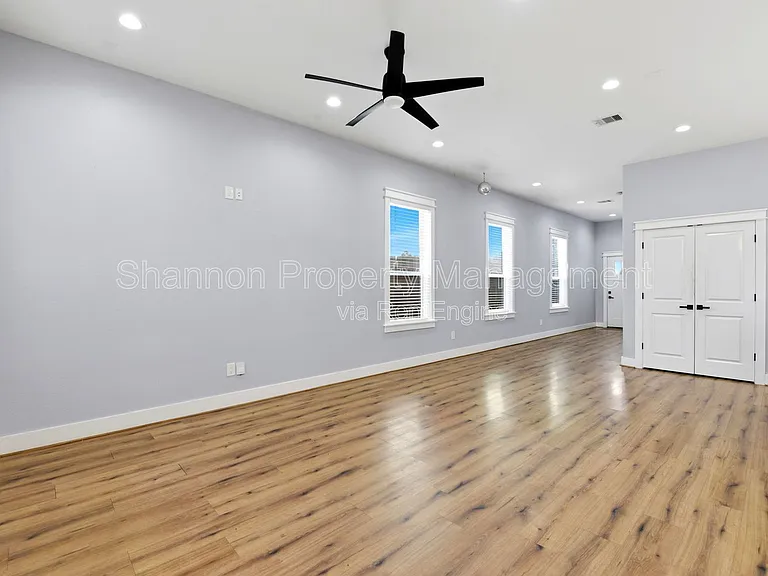 6476 T C Jester Blvd — Photo 7