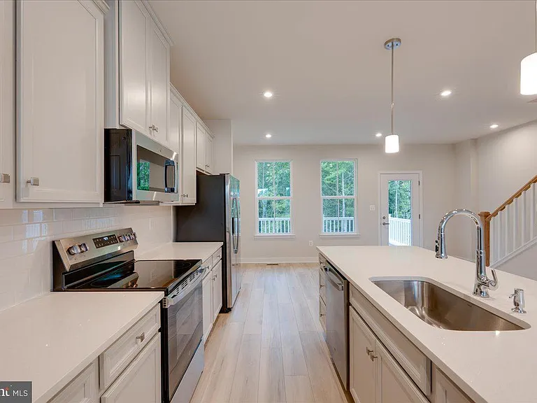7238 Musca Shire Ln — Photo 9